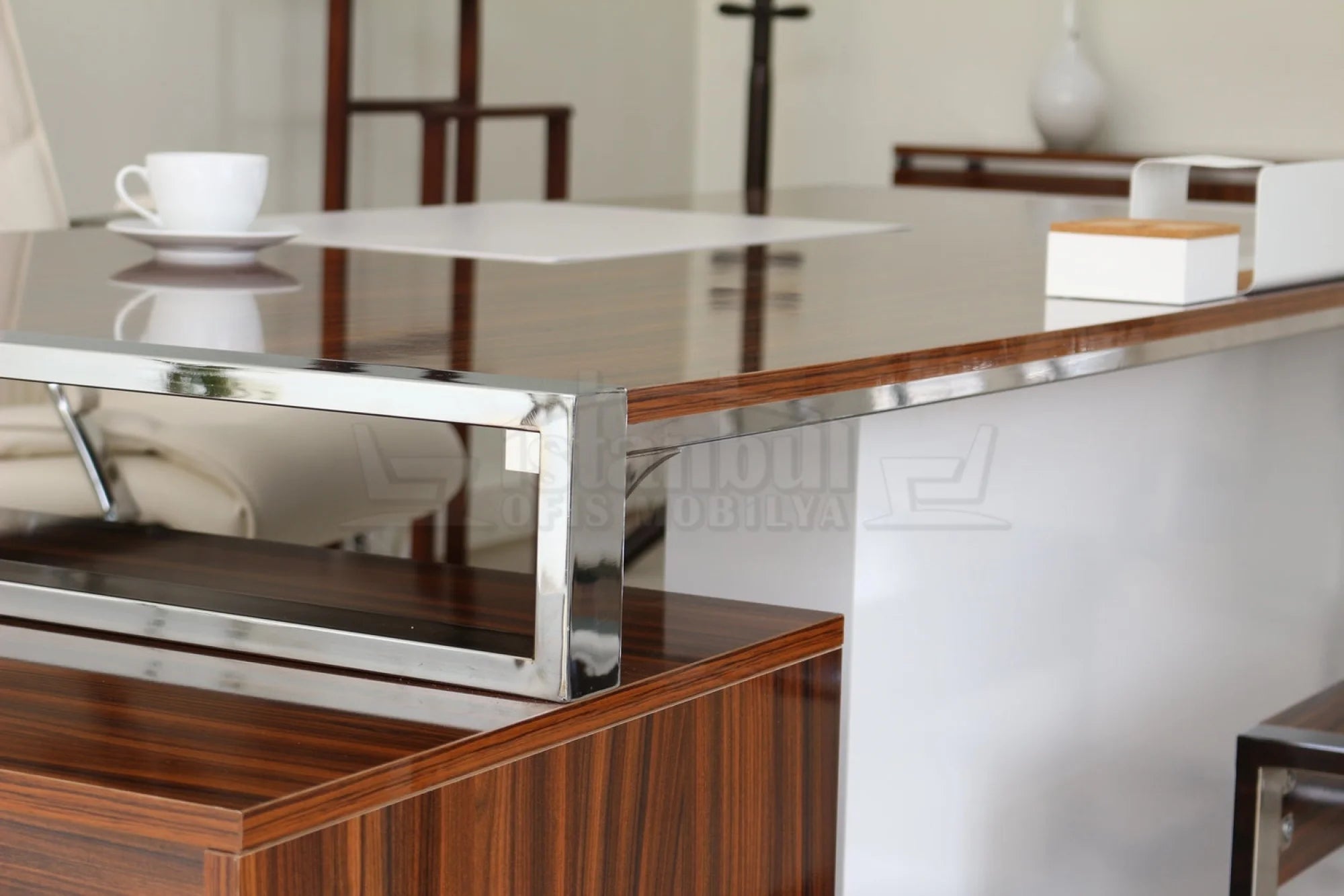 Porshland Ofis Makam Masası Etejerli 220x100 ISTANBUL-TSI