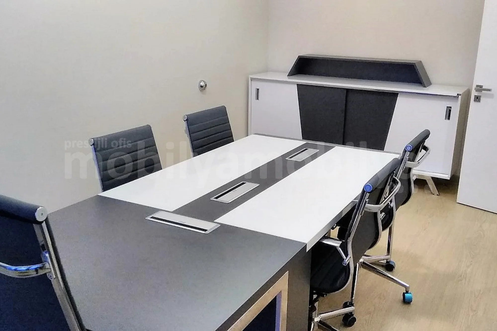 R4 Enerji Muhsin Bey Ataşehir İstanbul Ofis Mobilya