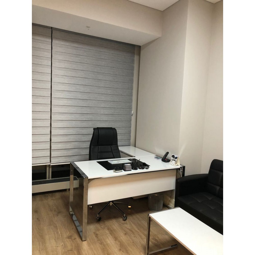Triple Seater Bureau Plat Mobilier M. Bucarest