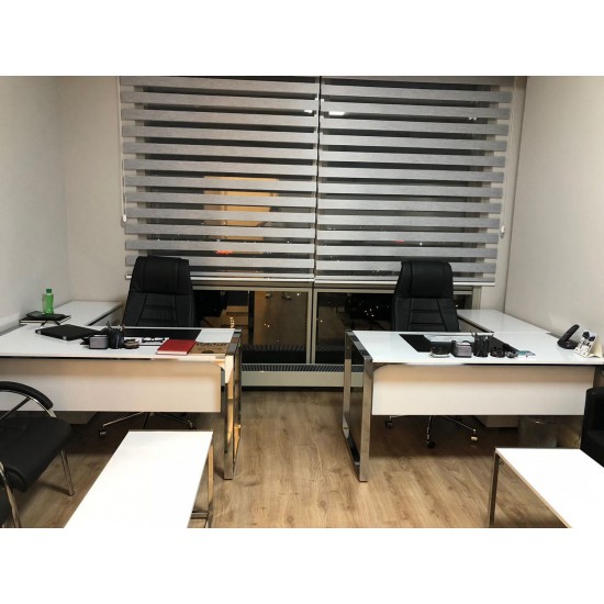 Triple Seater Bureau Plat Mobilier M. Bucarest Triple Seater Bureau Plat Mobilier M. Bucarest