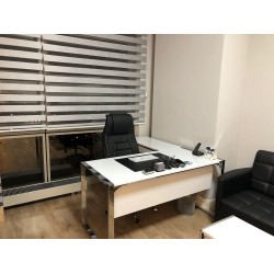 Triple Seater Bureau Plat Mobilier M. Bucarest
