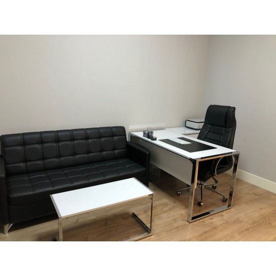 Triple Seater Bureau Plat Mobilier M. Bucarest Triple Seater Bureau Plat Mobilier M. Bucarest