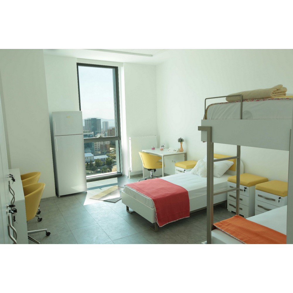 Hall De Connexion Et M. Ibrahim Complete Building Kartal