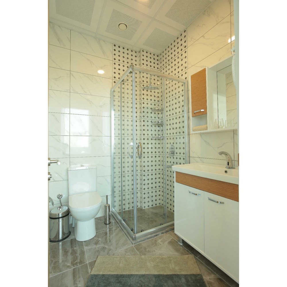 Hall De Connexion Et M. Ibrahim Complete Building Kartal