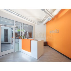 Parma Large Bureau De Réception