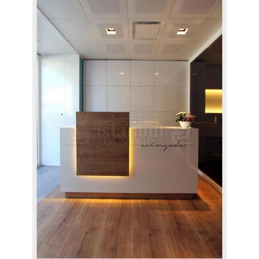 ضخمة بحيرة كونترتوب أريتسو