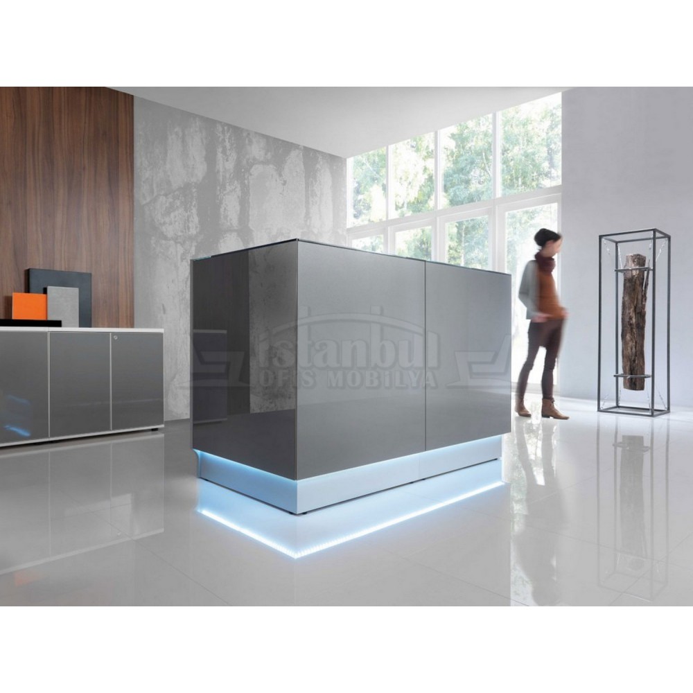 مكاتب بحيرة حالة ميلان