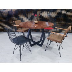 Table Ronde Réunion À Dubaï