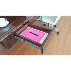 Apple Pour Quatre Personnes Bureau Poste De Travail