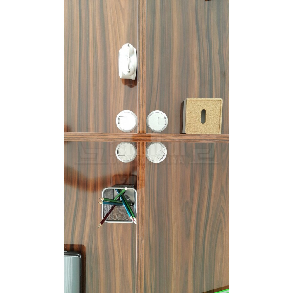 Apple Pour Quatre Personnes Bureau Poste De Travail