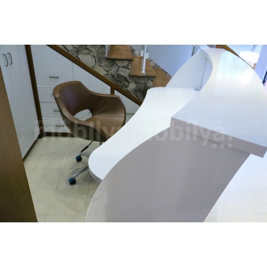 Bureau Ovale Pour Salon De Beauté