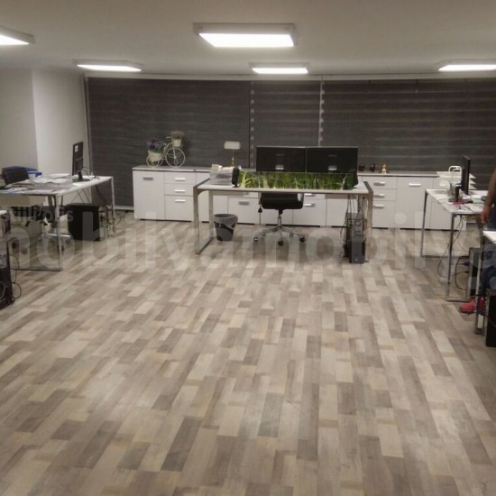 M. Karahan Bound For Glory Hunters Fashion Mobilier De Bureau