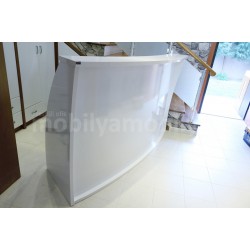 Bureau Ovale Pour Salon De Beauté