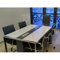 Table De Réunion Pattaya