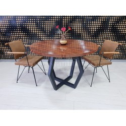 Table Ronde Réunion À Dubaï