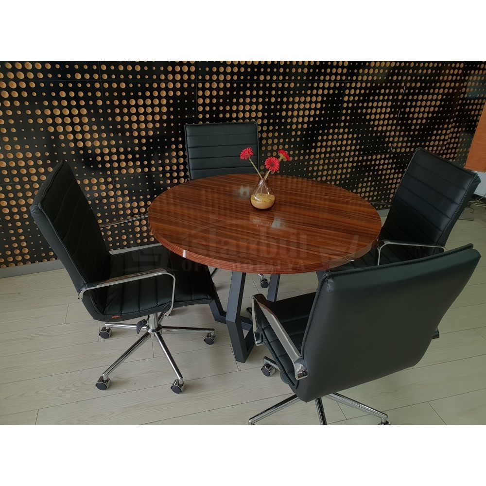 Table Ronde Réunion À Dubaï