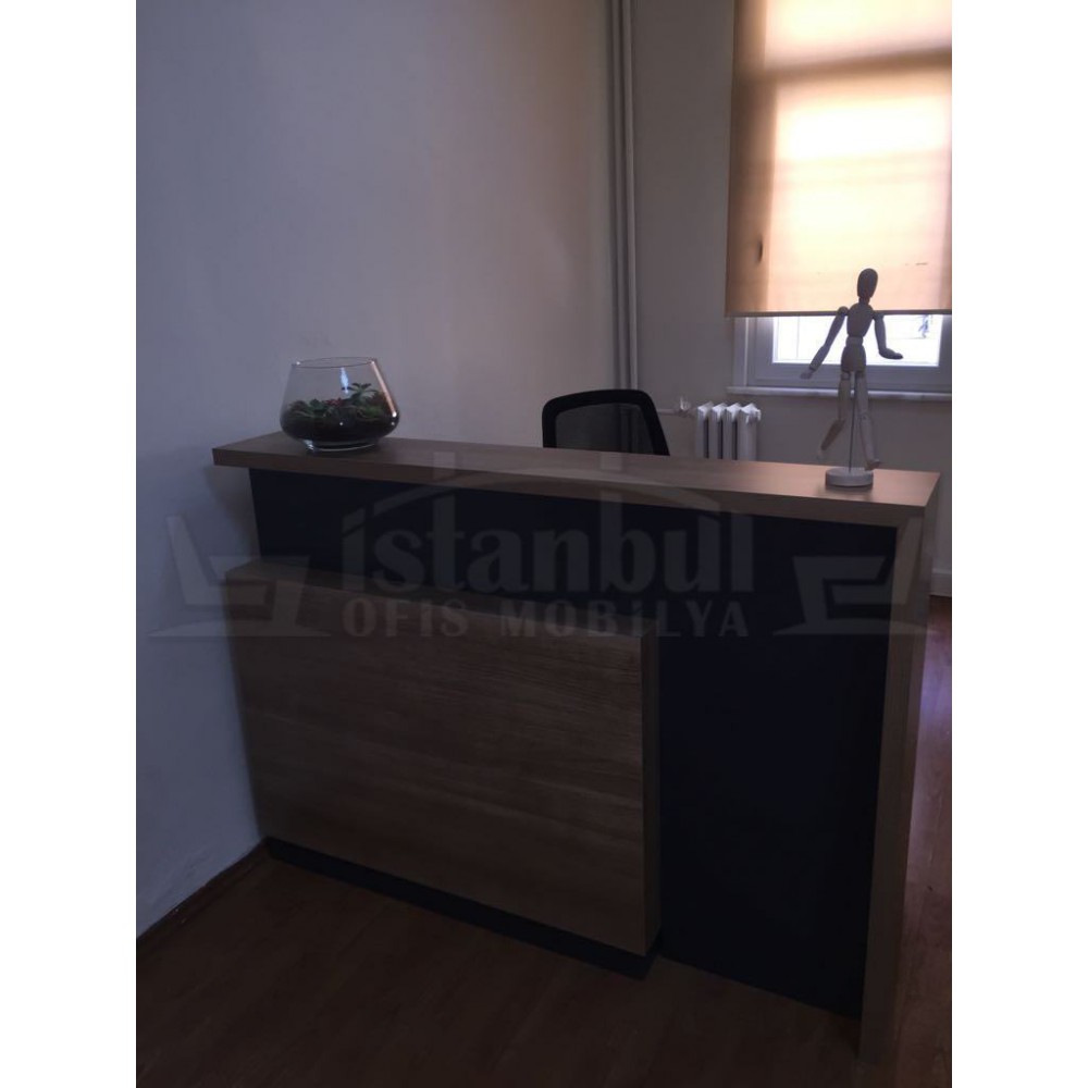 مكتب الاستقبال في لندن