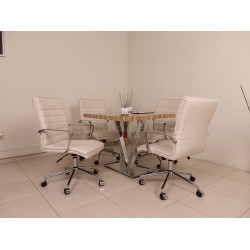 Table Carrée De Réunion À Vienne