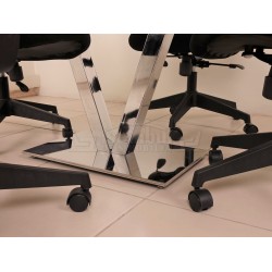 Table Carrée De Réunion À Vienne