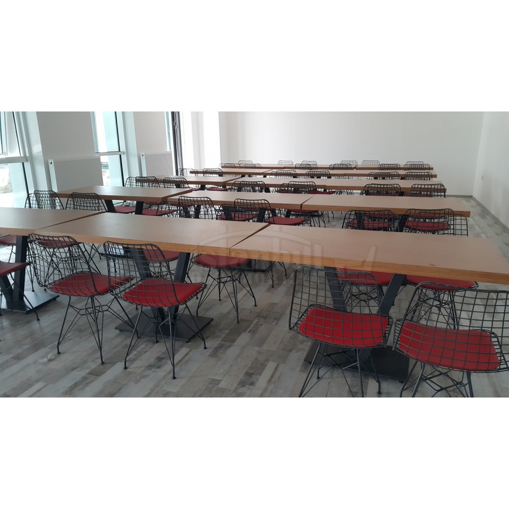 Tables Réfectoire Et Des Espaces Communs Loisirs