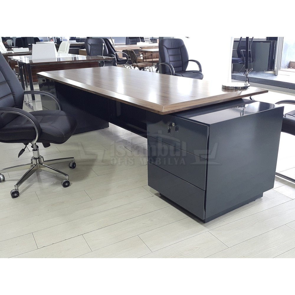 Kadikoy Bureau Exécutif Equipe