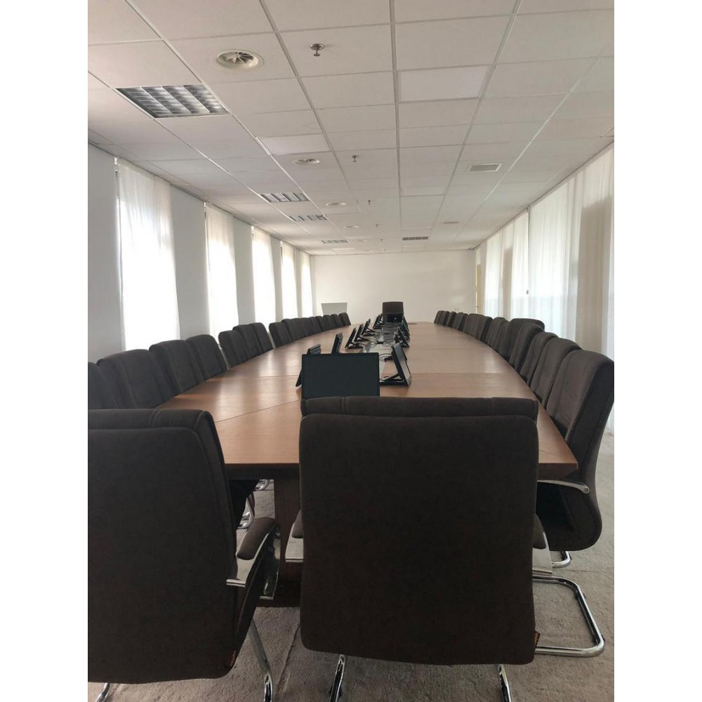 Réunion De La Table En Bois