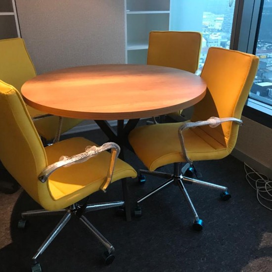 Table Ronde Réunion À Hanovre