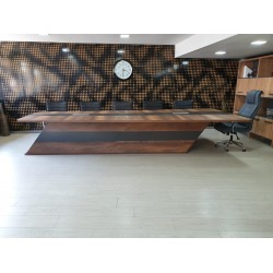 Grande table de réunion