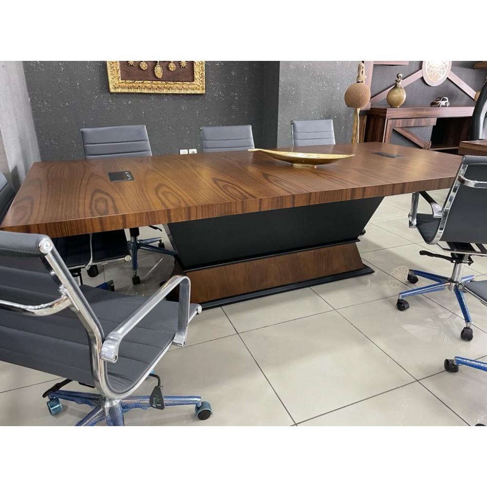 Réunion De La Table En Bois