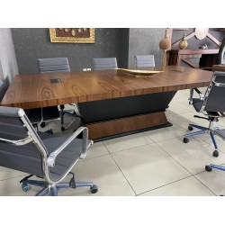 Réunion De La Table En Bois