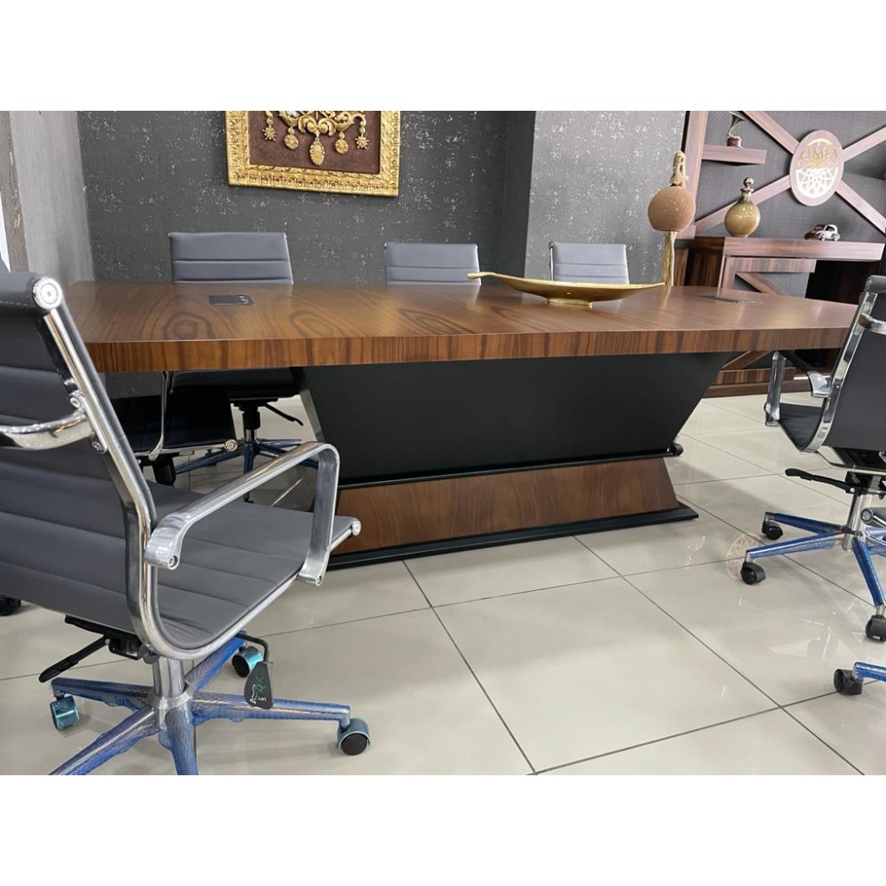 Réunion De La Table En Bois