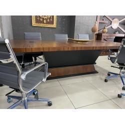 Réunion De La Table En Bois