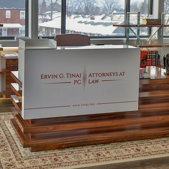 Château Bienvenue Desk