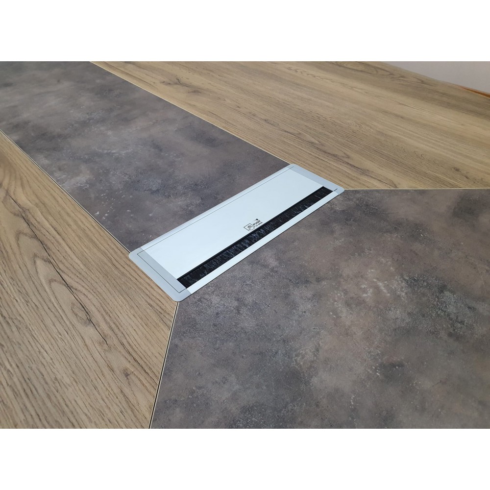 Böyük Oval Görüş Masası