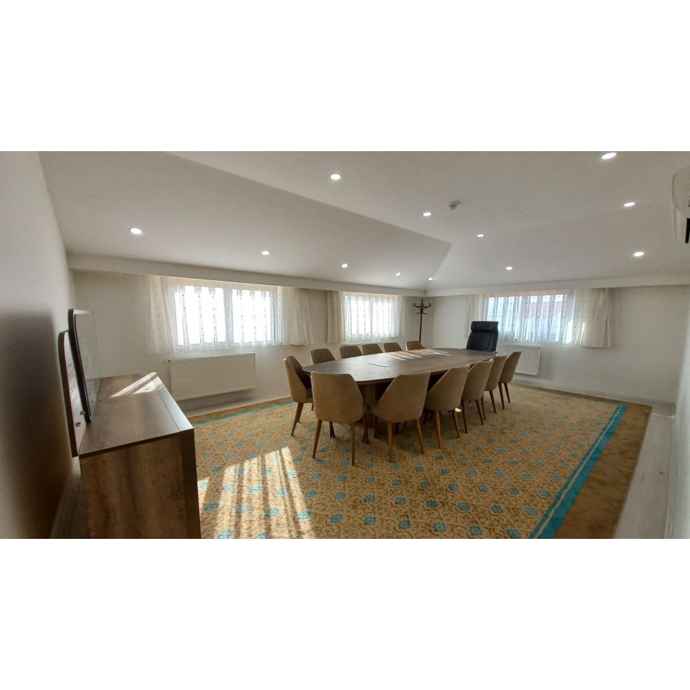 Böyük Oval Görüş Masası