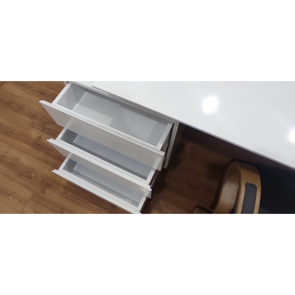 Signature Executive Set White