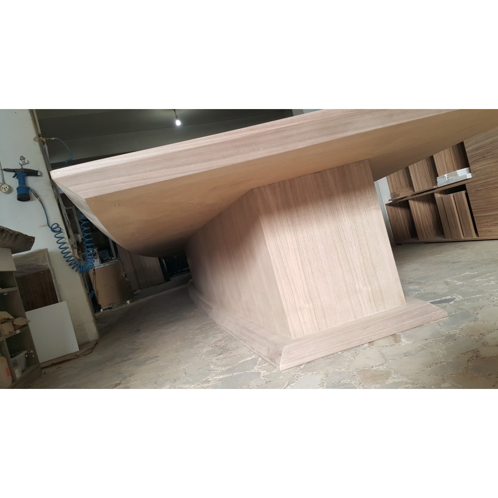 Réunion De La Table En Bois