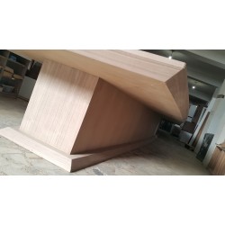 Réunion De La Table En Bois