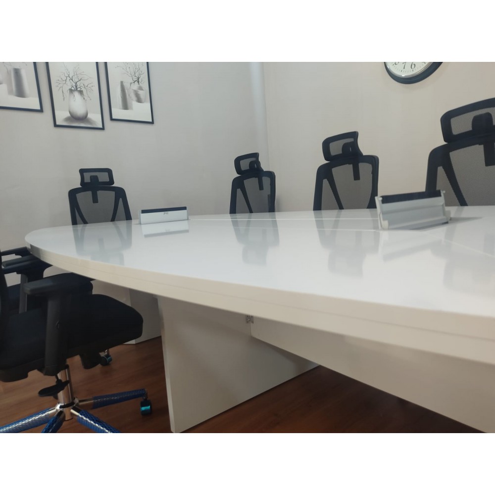 Böyük Oval Görüş Masası Blanc