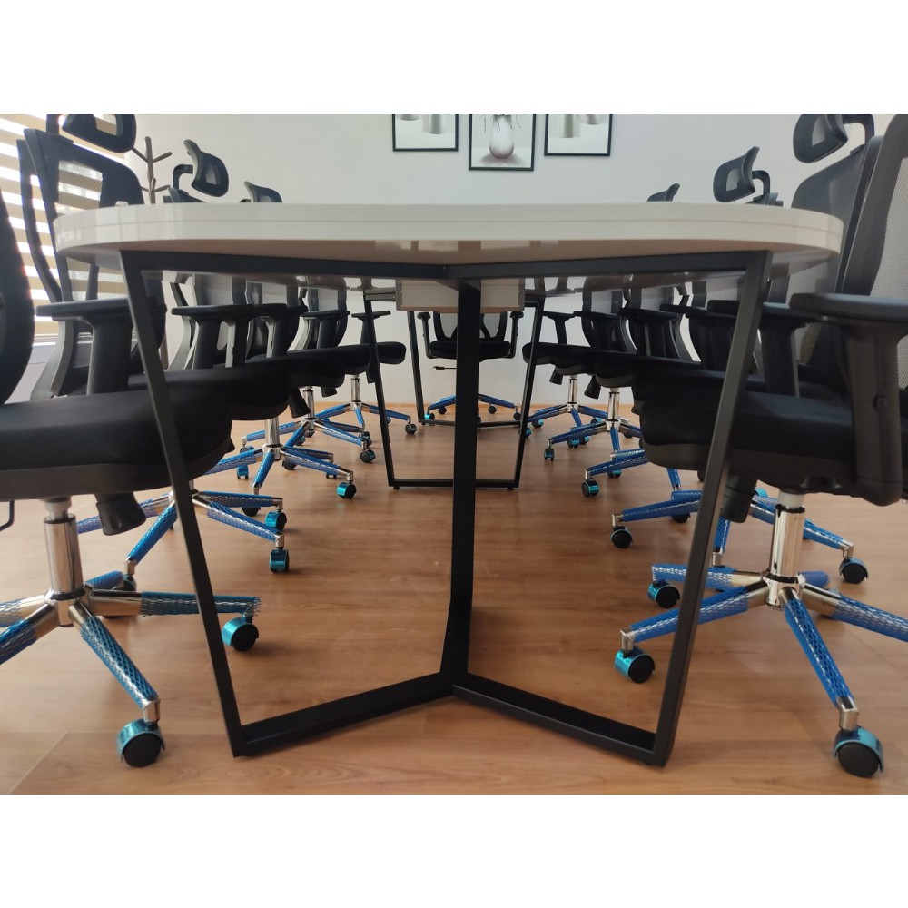 Böyük Oval Görüş Masası Blanc