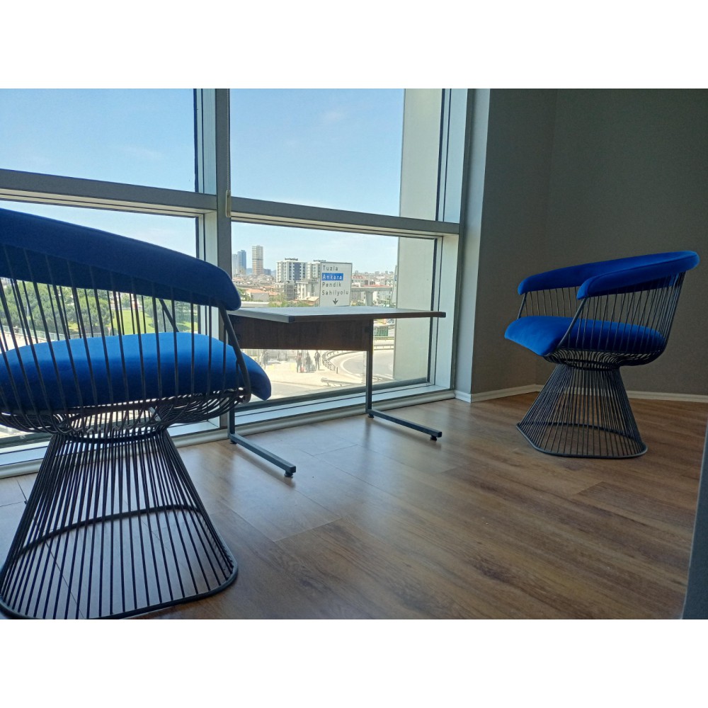 Chaise En Fil Décoratif