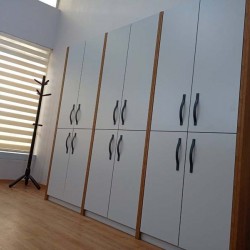 Armoire De Sidney
