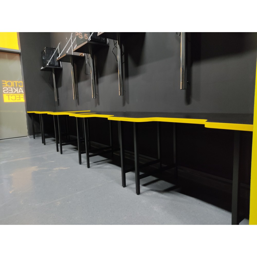 Bureaux De Jeu Colizeum Et Meubles De Jeu