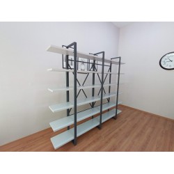 Bibliothèque Décorative Séparatiste İntermédiaire