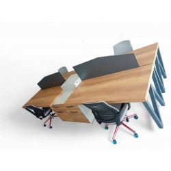 Bureau Pour Quatre Personnes