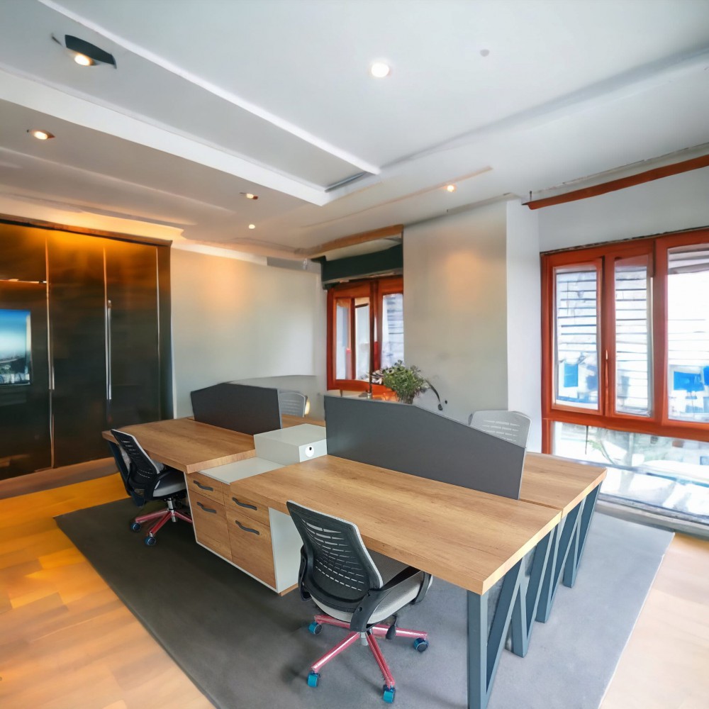 Bureau Pour Quatre Personnes