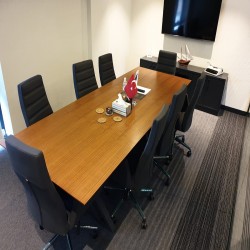 Table de réunion plaquée bois