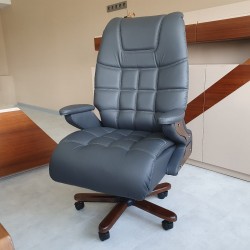 Ensemble de bureau exécutif doré