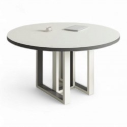 Table de réunion de Belgrad