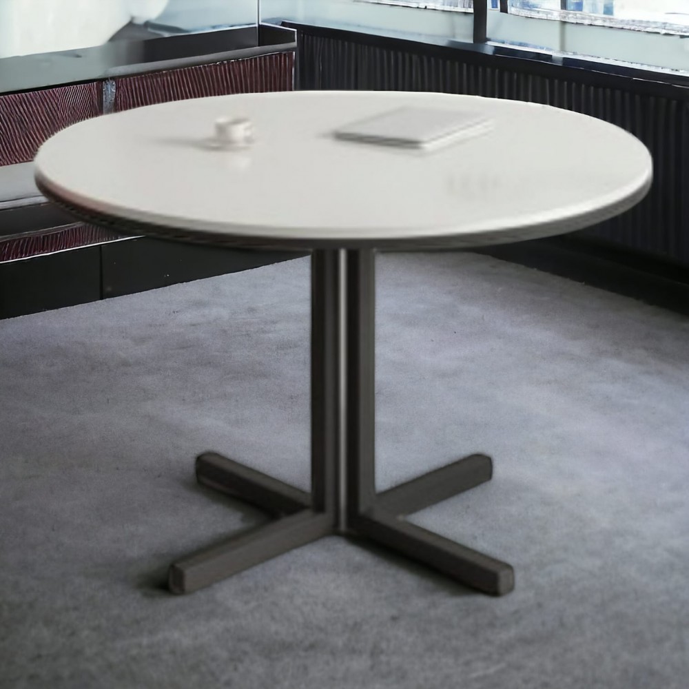 Table de réunion de Jinja